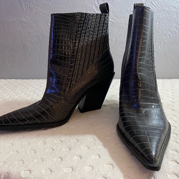 ZARA Reptile Pattern Dark Grey Cowboy Type Boot - Picture 5 of 16